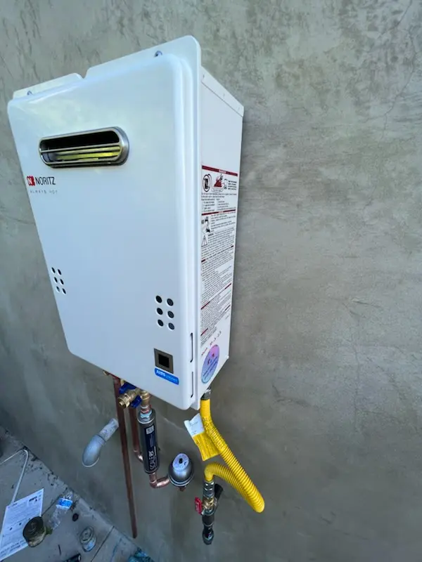 Tankless water heater installation for Sarasota Springs homes
